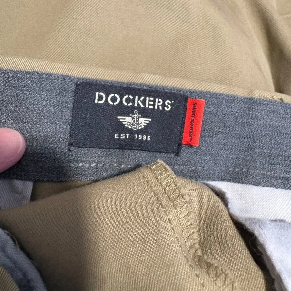 Dockers beige tan